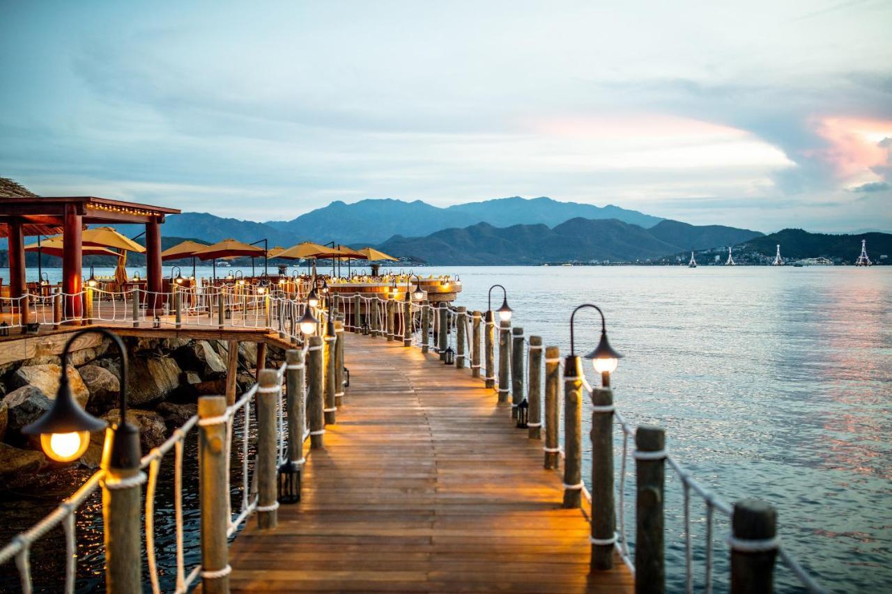Hotel Vinpearl Luxury Nha Trang Extérieur photo